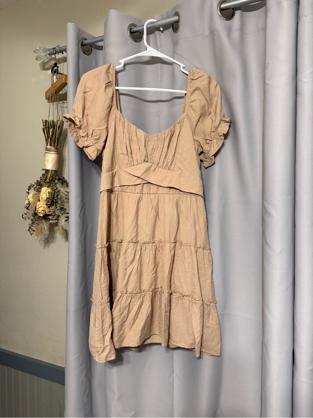 Trixxi Beige Puff-Sleeve Tiered Mini Dress